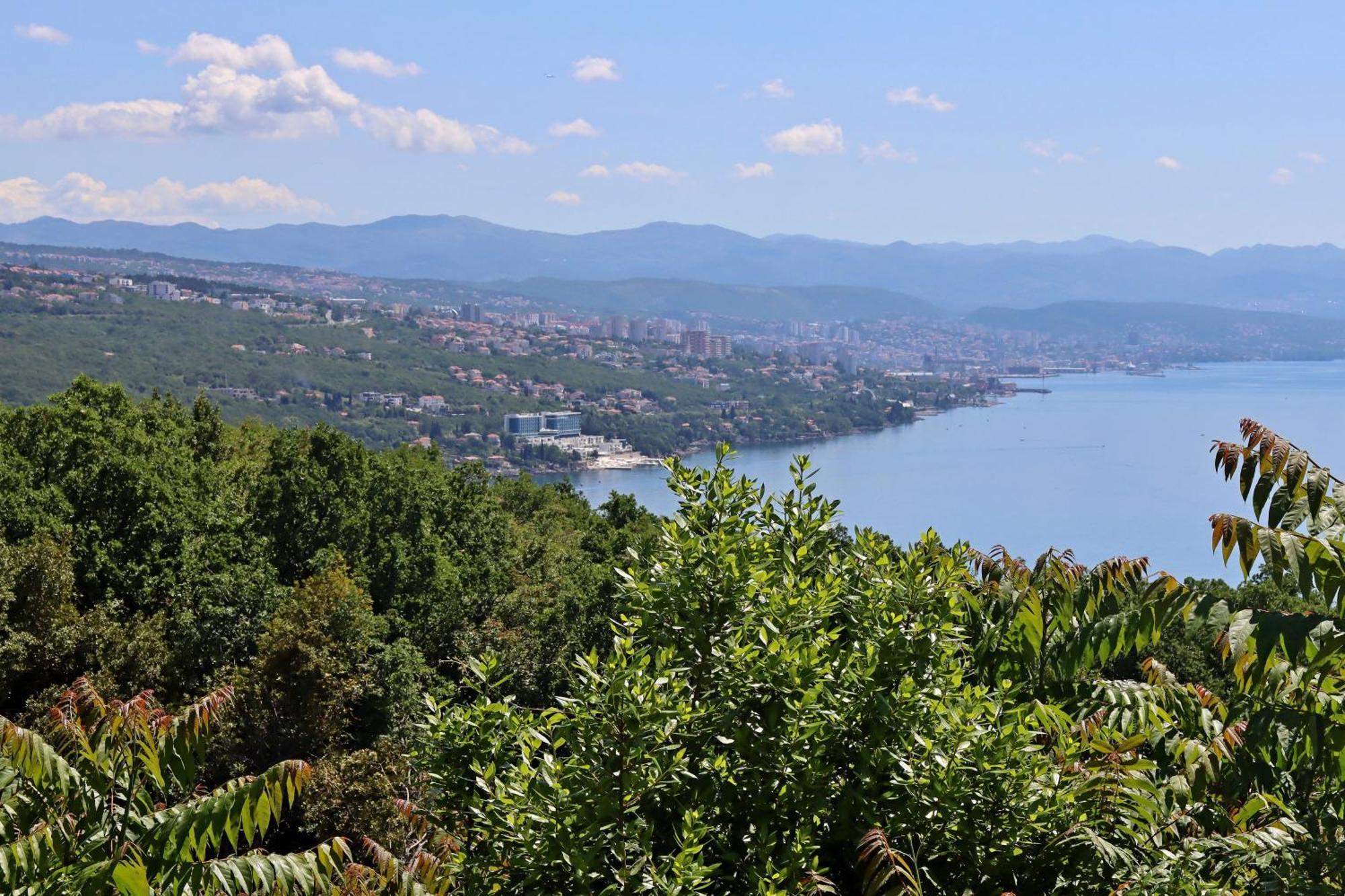 Apartments With A Parking Space Opatija - Pobri, Opatija - 7813 Матульи Экстерьер фото