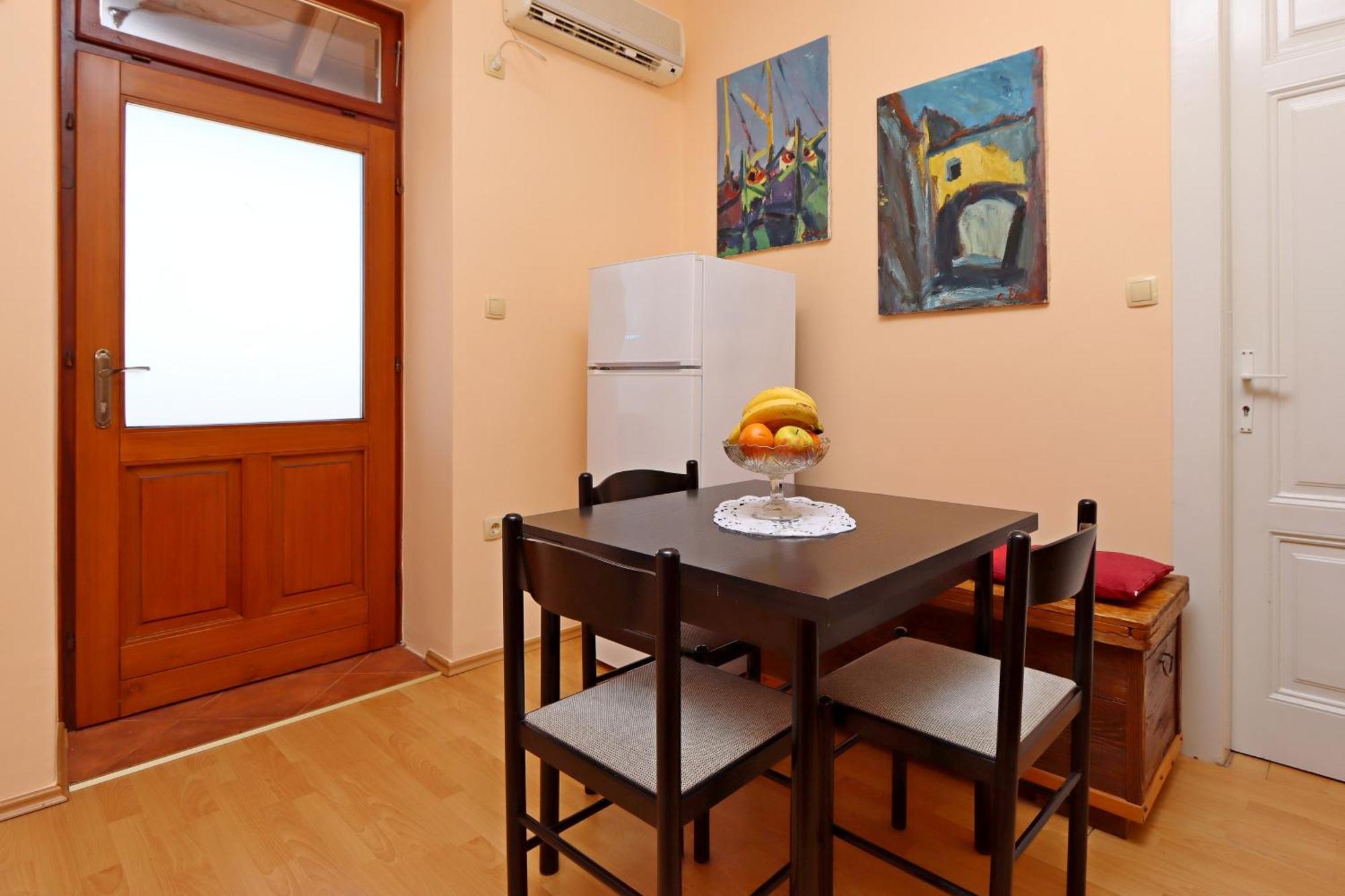 Apartments With A Parking Space Opatija - Pobri, Opatija - 7813 Матульи Экстерьер фото